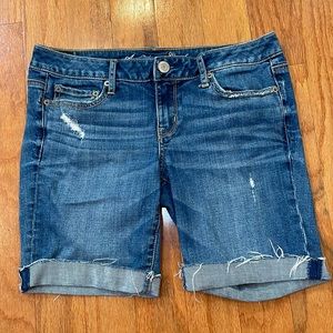 American Eagle Outfitters Woman’s Size 8 Distressed Cut Off Shorts Blue Jeans